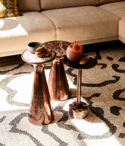 Pose Side Table 1