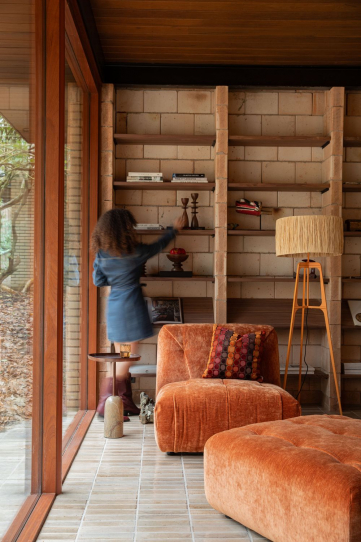 Giada Hocker Terra Front