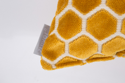 Monty Cushion Honey 1