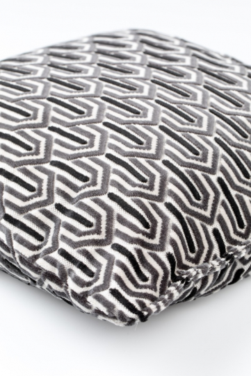 Beverly Pillow Black 1