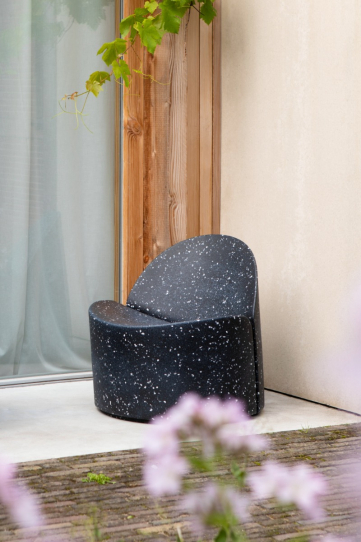 Bloom Lounge Chair Black-Galaxy 1