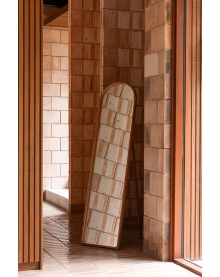 Caroun mirror stand Front