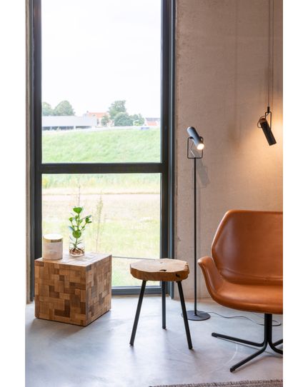 Nikki lounge chair Front Side