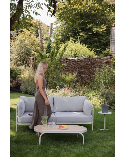 Vista outdoor coffee table Front