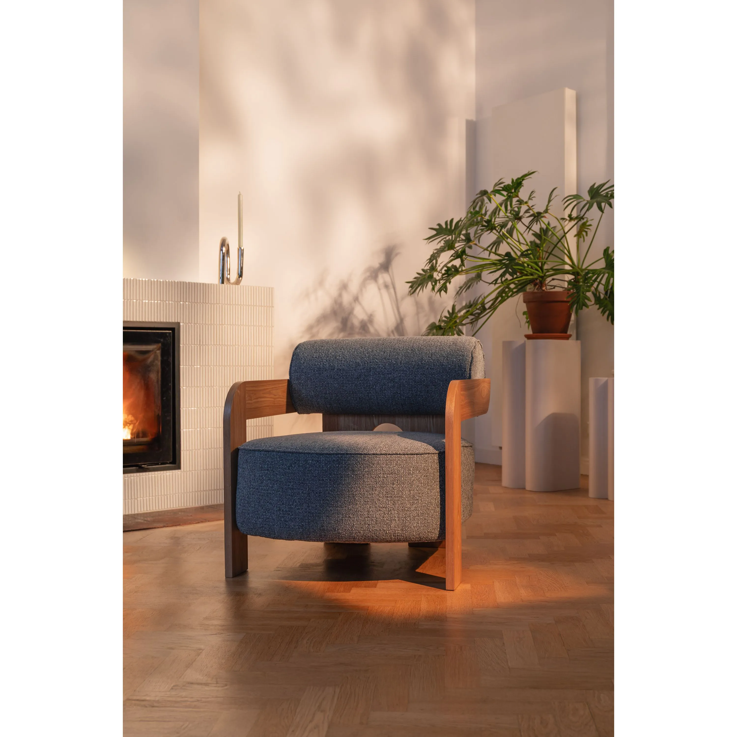 Oolong Lounge Chair Ocean Blue | Zuiver