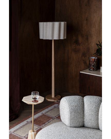 Scallop floor lamp Front
