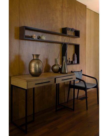 Class console table Front Side