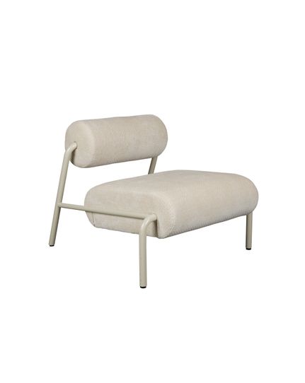 Lekima lounge chair Front Side