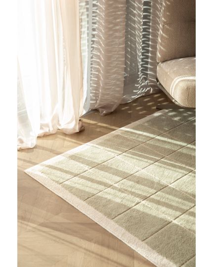 Kade carpet Front