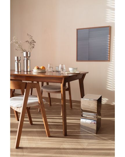 Ellen table Front