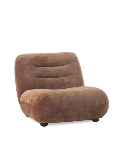 Wyatt lounge chair Front Side