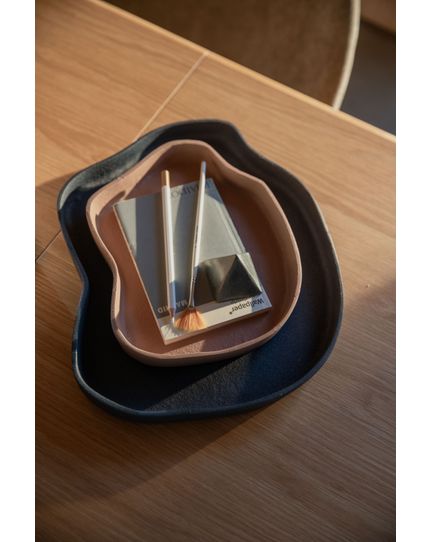 Revolt trays set of 2 Front