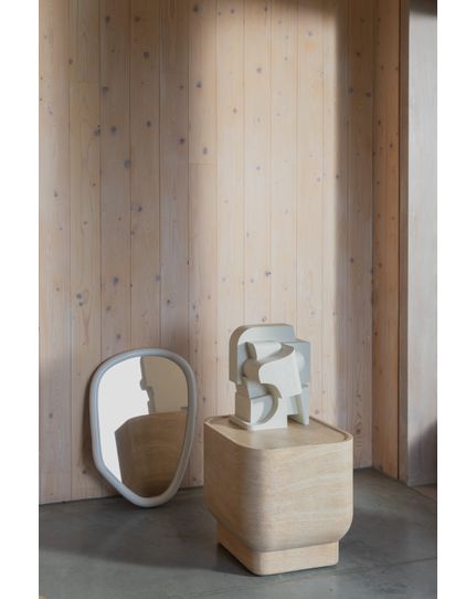 Noble side table square Front