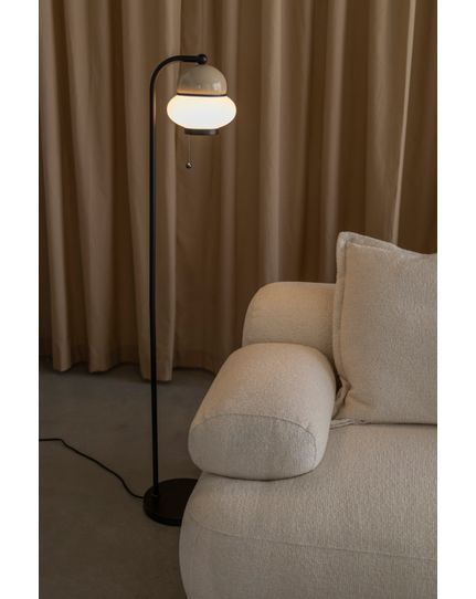 Bumble floor lamp