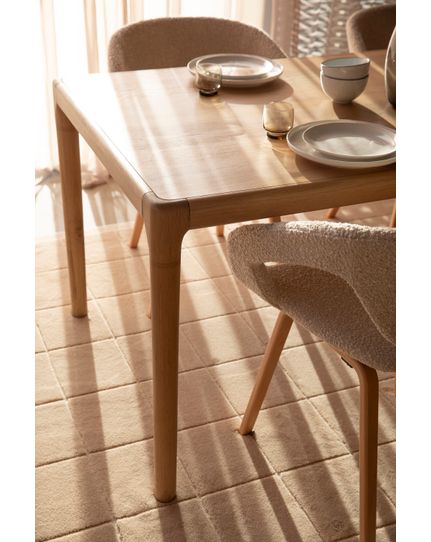 Ember dining table Front