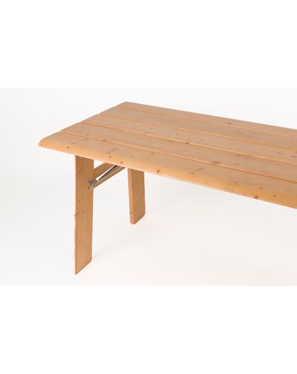 Avenue outdoor table set Front Side
