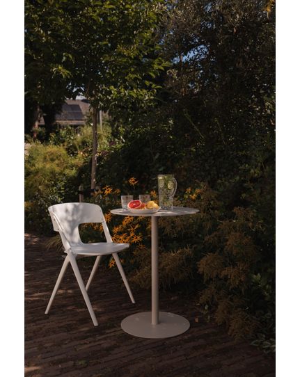 Horizon outdoor chair Front Side