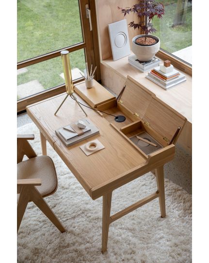 Kaat desk table Front