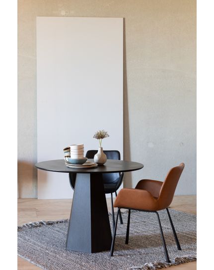 Brit LL armchair Front Side