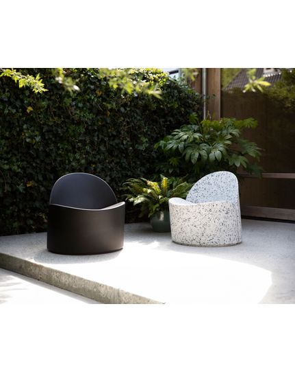 Bloom lounge chair Front Side