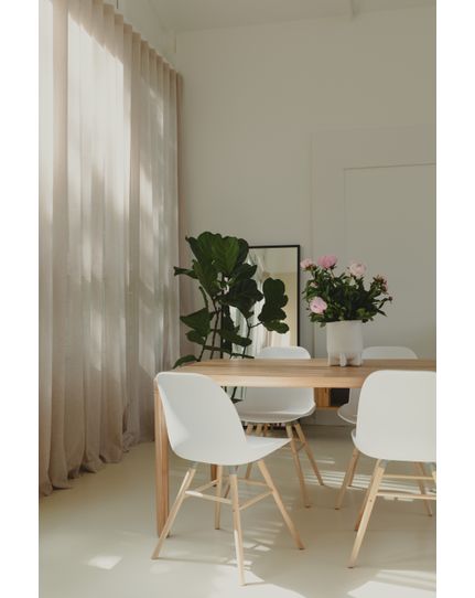 Storm dining table Front Side